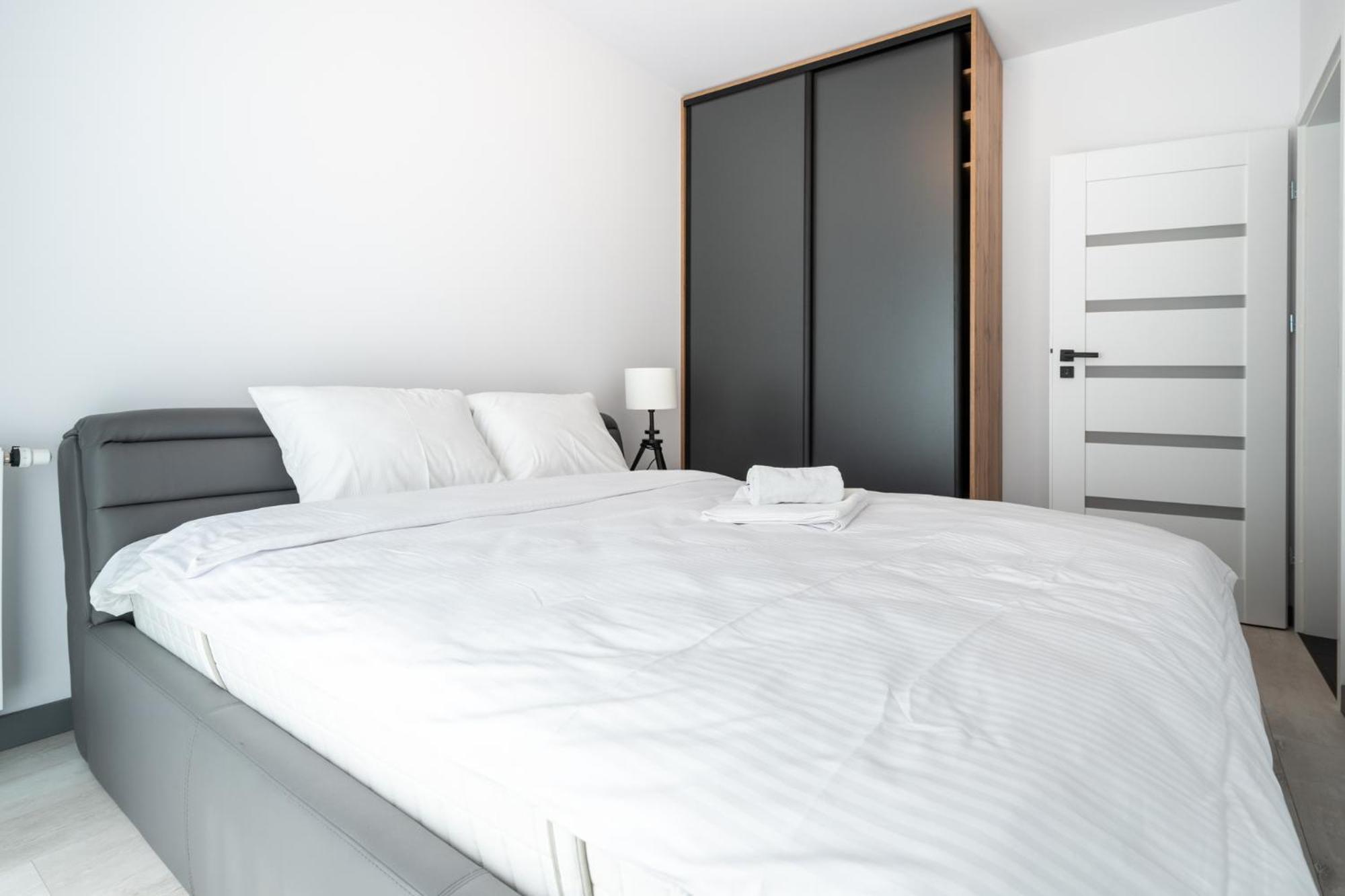 Raciborska 2-Bedroom Apartment Катовіце Екстер'єр фото